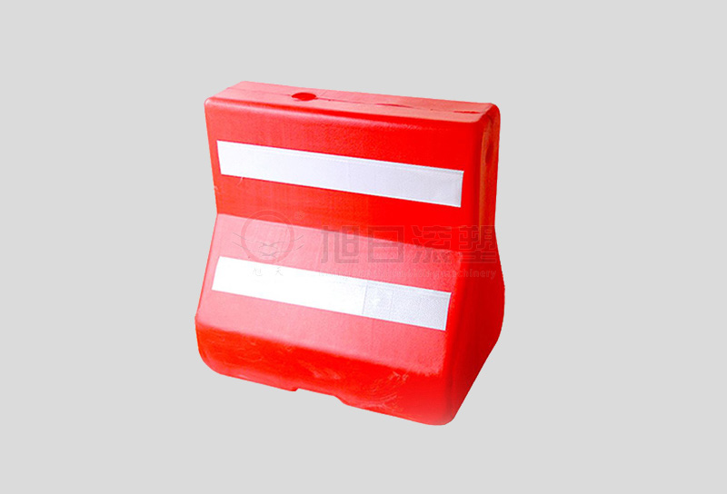 滾塑防撞隔離墩