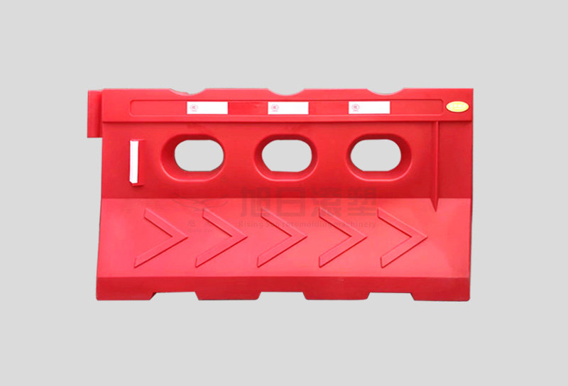 滾塑上三孔水馬