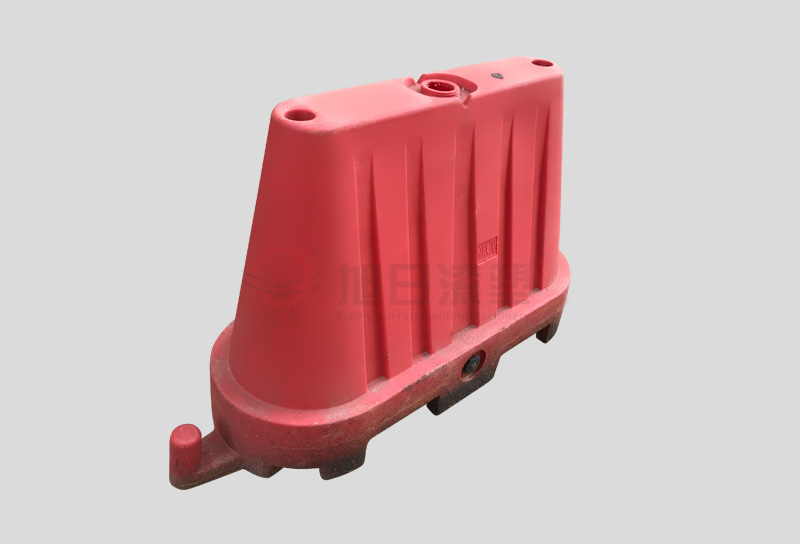 滾塑可重疊水馬