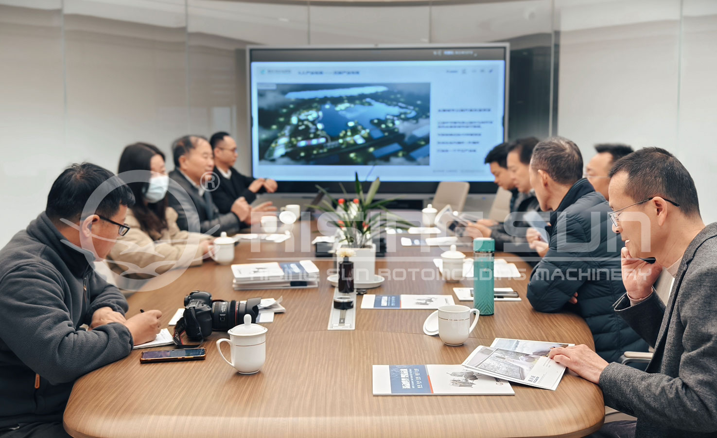 旭日新聞 | 政府領(lǐng)導(dǎo)蒞臨視察，共話企業(yè)成長(zhǎng)新藍(lán)圖